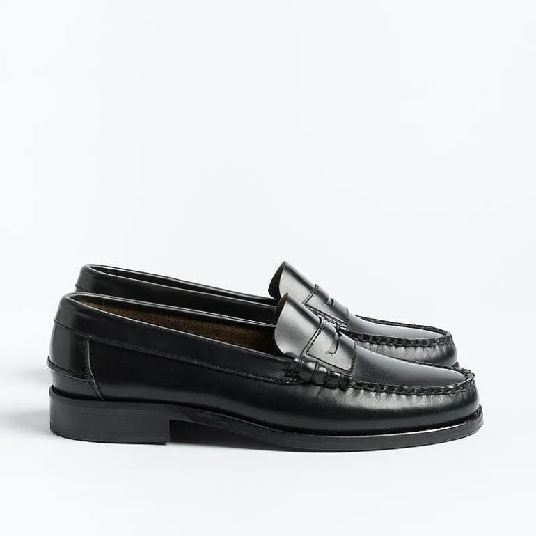 GIL's Loafers* - 740 Moccasin - Black Leather