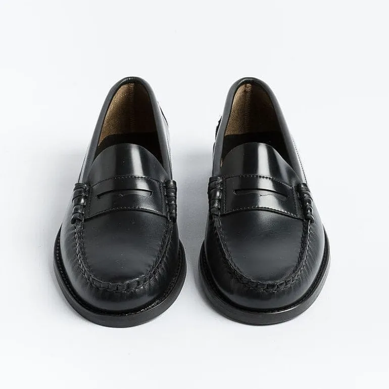 GIL's Loafers* - 740 Moccasin - Black Leather