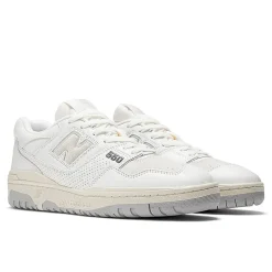 NEW BALANCE - Collezione Uomo Sneakers*New Balance - Sneakers Bb550Pwg - White Beige